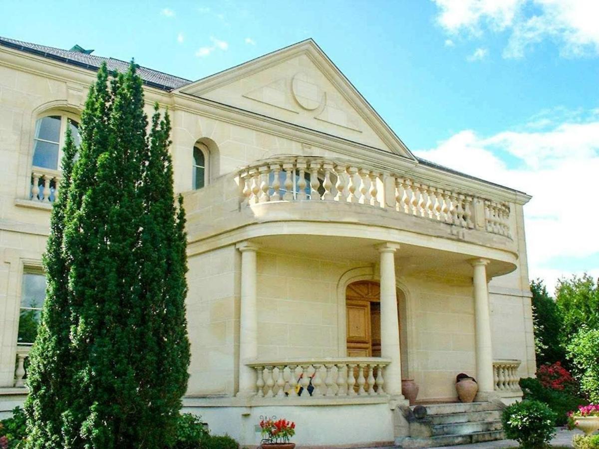 La Demeure D'Iris Acomodação com café da manhã Bougival Exterior foto